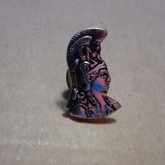 Vintage Warrior Helmet Pin - Picture 3 of 4